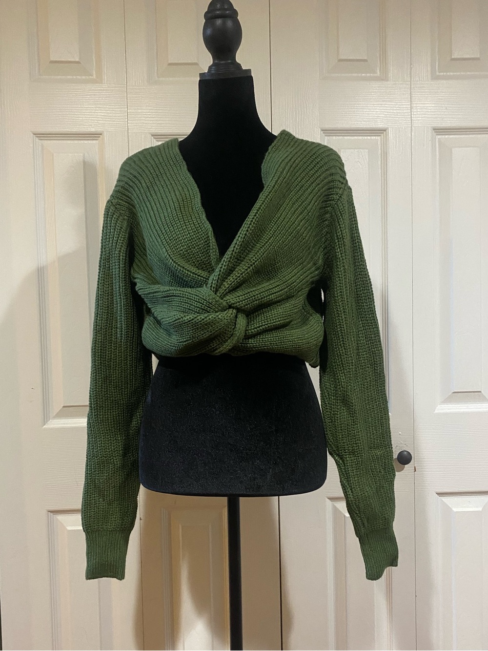 Dark Green Oversized Twisted Front Long Sleeve Cropped Sweater - Picture 8 of 11